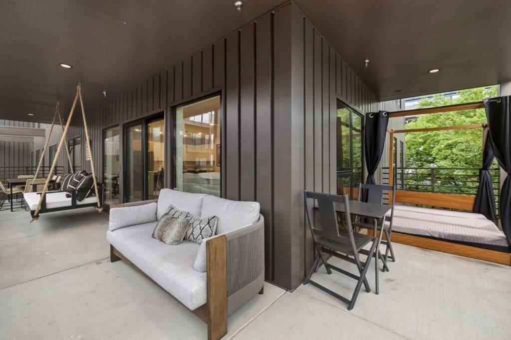Skyline View, Pool, Gym, Balcony'S, Walk To Bway! Daire Nashville Dış mekan fotoğraf