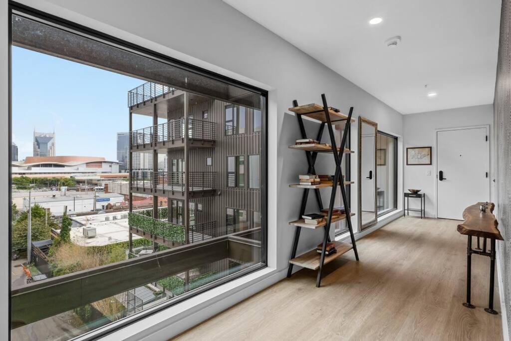 Skyline View, Pool, Gym, Balcony'S, Walk To Bway! Daire Nashville Dış mekan fotoğraf
